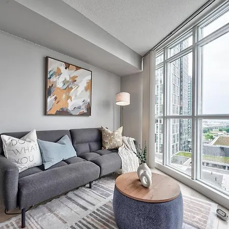 Entertainment District 1 Bedroom Free Parking Dt Toronto